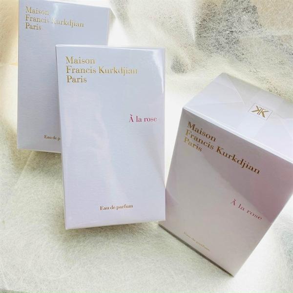Chai MFK À la rose EDP màu hồng nhạt
