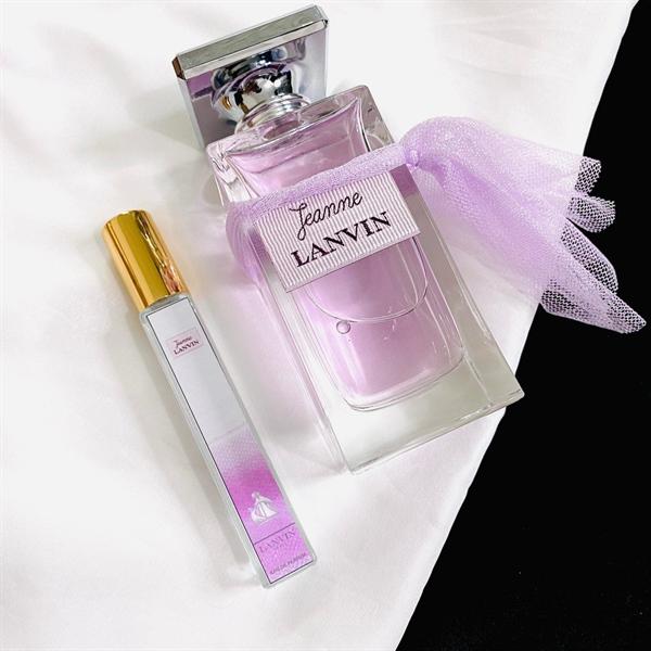 Chai Jeanne Lanvin hồng nhạt nắp bạc