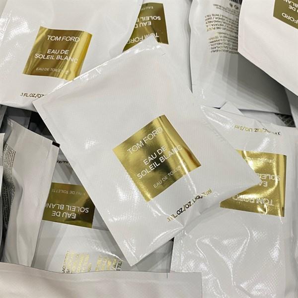 Chai lăn Tom Ford Soleil Blanc 3ml màu trắng