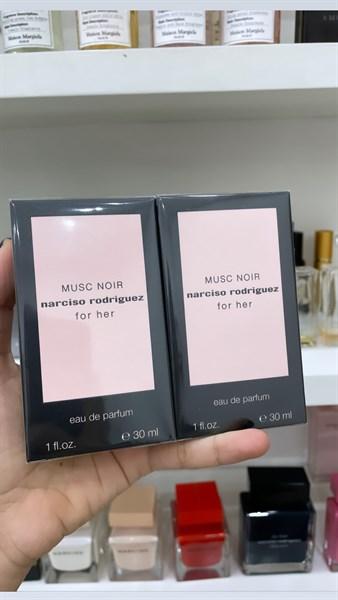 Chai Narciso Rodriguez Musc Noir EDP 30ml màu đen