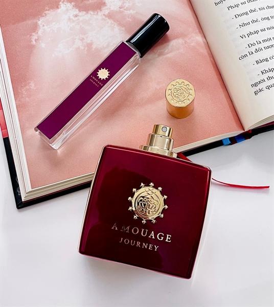 Chai Amouage Journey Woman nắp vàng tinh xảo