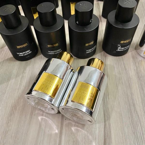 Chai Tom Ford Metallique 100ml màu bạc ánh hồng