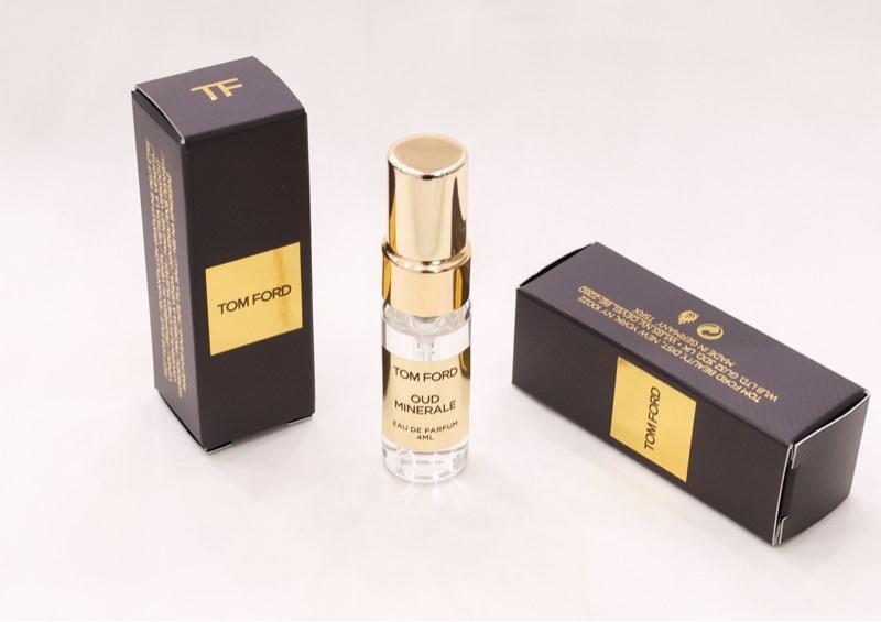 Chai Tom Ford Oud Minerale xanh ngọc