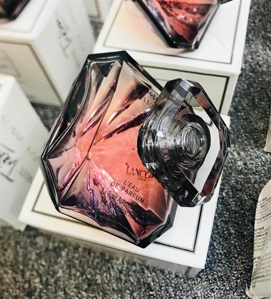 Chai Lancome La Nuit Tresor hình kim cương tím