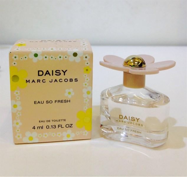 Chai mini Daisy Eau So Fresh nắp hoa trắng