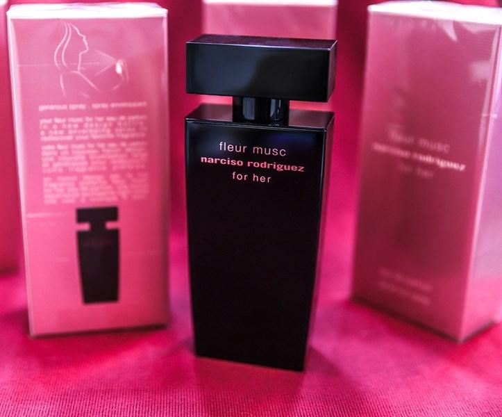 Chai Narciso Rodriguez Fleur Musc 75ml hồng