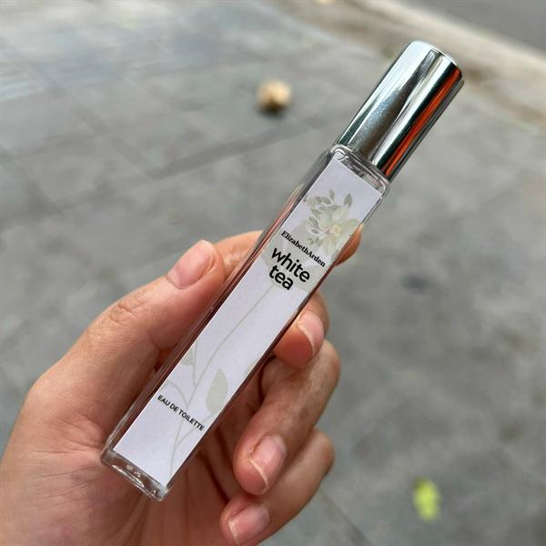 Chai Elizabeth Arden White Tea màu trắng