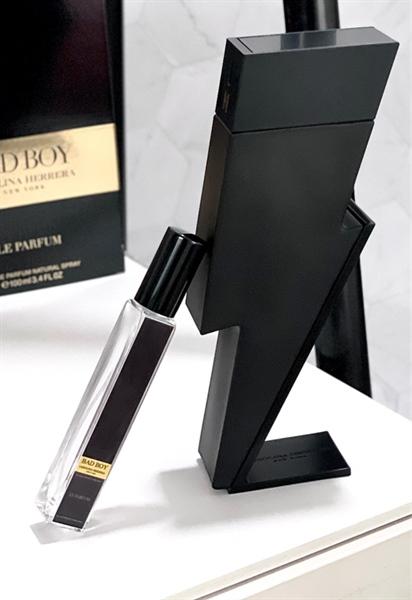Chai Carolina Herrera Bad Boy Le Parfum hình tia sét