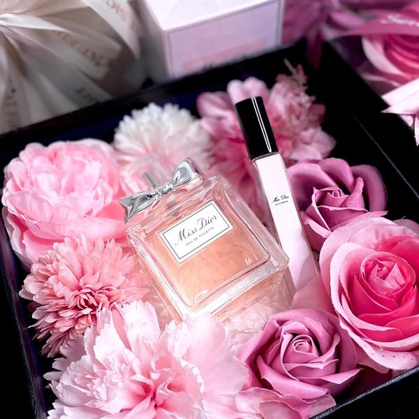 Chai Miss Dior EDT nơ xám bạc