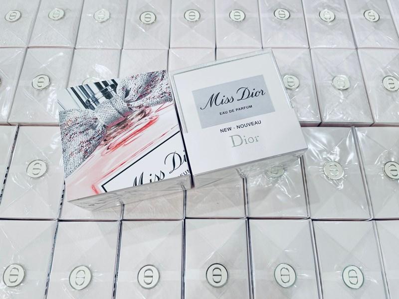 Chai Miss Dior EDP 100ml nơ dệt hoa