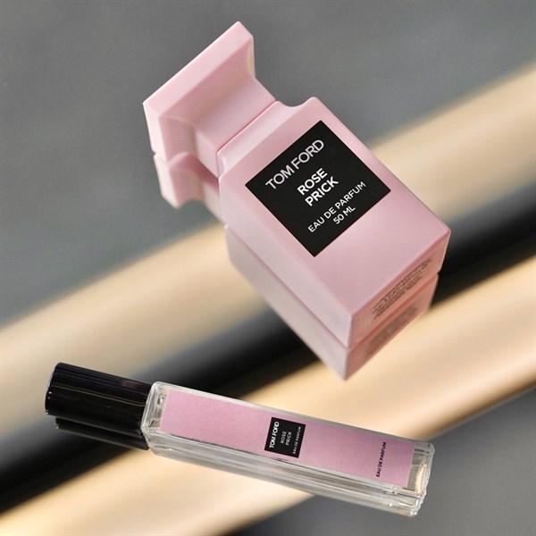 Chai Tom Ford Rose Prick màu hồng
