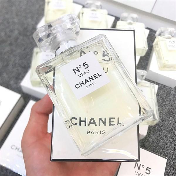Chai Chanel No5 L'Eau thủy tinh vuông trong