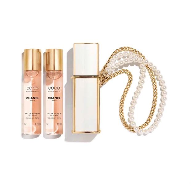 Set Coco Mademoiselle Intense kèm case charm ngọc trai