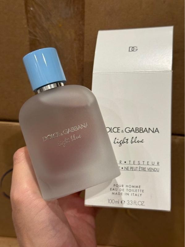 Chai Dolce & Gabbana Light Blue Pour Homme bao bì mới