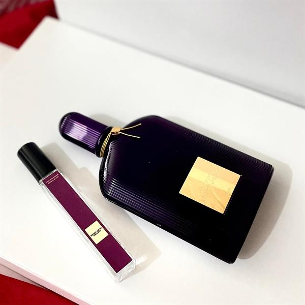 Chai Tom Ford Velvet Orchid màu tím đậm